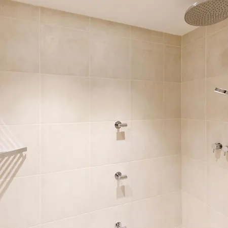Cote Croisette Luxe - 2bdr 2 Bthr 2 Toilets -terrace, Ac, Parking & Lift Appartement
