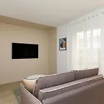 Cote Croisette Luxe - 2bdr 2 Bthr 2 Toilets -terrace, Ac, Parking & Lift Cannes