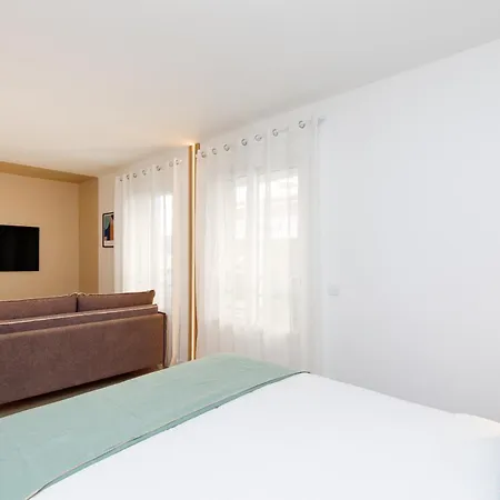 Apartmán Cote Croisette Luxe - 2bdr 2 Bthr 2 Toilets -terrace, Ac, Parking & Lift