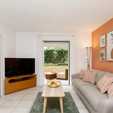 Cote Croisette Luxe - 2bdr 2 Bthr 2 Toilets -terrace, Ac, Parking & Lift *