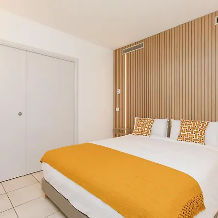 Cote Croisette Luxe - 2bdr 2 Bthr 2 Toilets -terrace, Ac, Parking & Lift 아파트 *