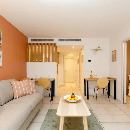 Cote Croisette Luxe - 2bdr 2 Bthr 2 Toilets -terrace, Ac, Parking & Lift 아파트 칸느